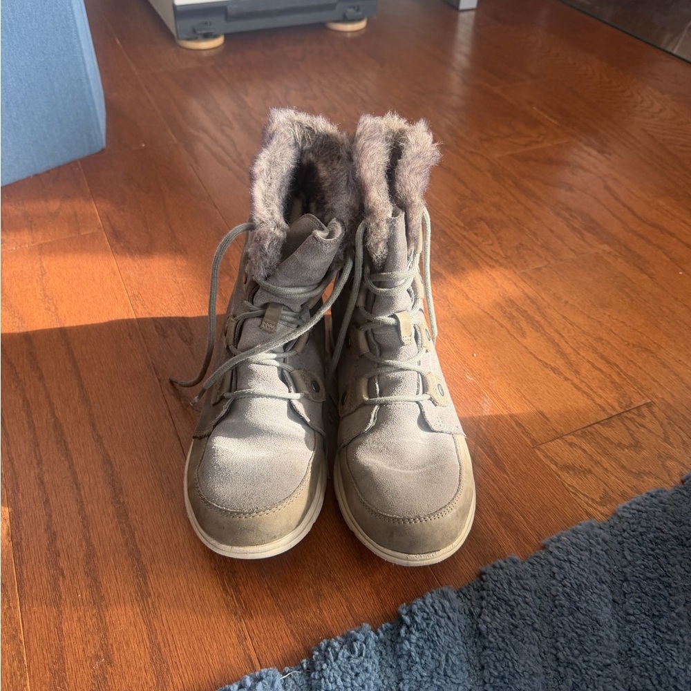 Sorel Boots Size 10